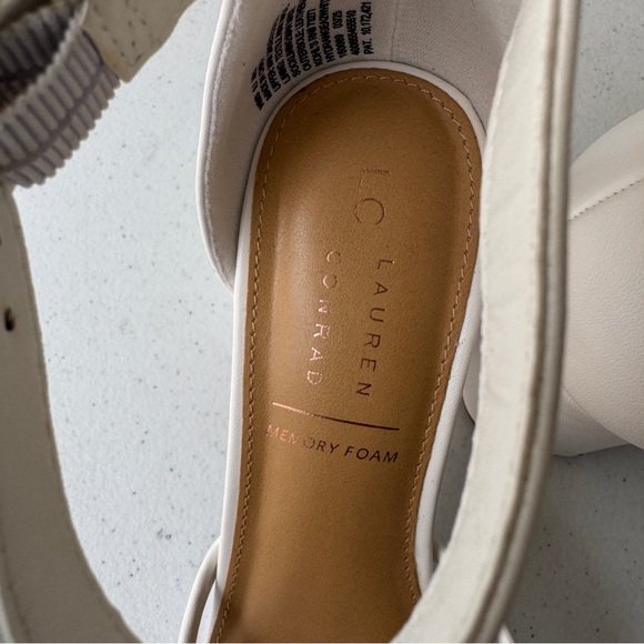 Lauren Conrad HYDRANGEA2 White Petal Block Heels Women's Shoes Size 9.5 WEDDING - Picture 7 of 12
